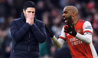 HLV Arsenal bế tắc vì hàng công không biết ghi bàn trước đội bét bảng