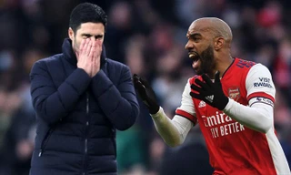 HLV Arsenal bế tắc vì hàng công không biết ghi bàn trước đội bét bảng