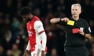 Arsenal nhận thẻ đỏ nhiều hơn số bàn thắng trong năm 2022