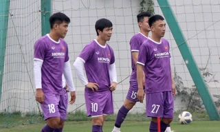 Hải Huy và Xuân Trường dương tính với COVID-19, nguy cơ lỡ trận gặp Oman