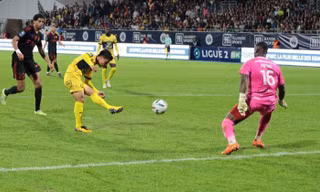 Chuyên gia Pau FC dự đoán chính xác Quang Hải sẽ ghi bàn 