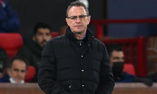 HLV MU đổ lỗi cho trọng tài sau khi bị loại khỏi Champions League