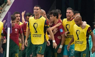 Dự bị gần hết trận, Ronaldo vẫn được đồng đội khen hết lời vì 'chịu hy sinh' 