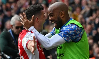 Đánh bại MU 3-1, Arsenal xây chắc vị trí trong tốp 4