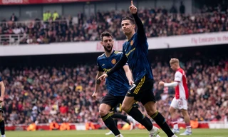 Ronaldo cán mốc 100 bàn thắng ở Ngoại hạng Anh, lập kỷ lục chưa từng có ngày MU bại trận 