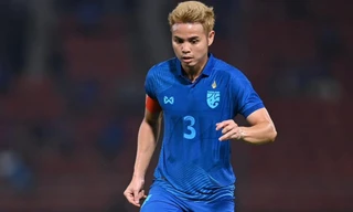 'Vua cùi chỏ' Theerathon lột xác khó tin ở AFF Cup 2022, tuyển Thái Lan hưởng lợi 