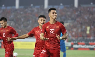 Tiến Linh đứng thứ 29, Theerathon vào tốp 10 Quả bóng vàng châu Á 