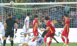 U23 Việt Nam chưa thể lấy ngôi đầu bảng sau trận hoà U23 Philippines