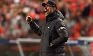 HLV Liverpool nổi cáu vì học trò 'chỉ' thắng Benfica 3-1