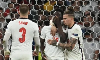 Sút hỏng luân lưu, Bukayo Saka bị CĐV Anh ‘truy sát’ bởi màu da