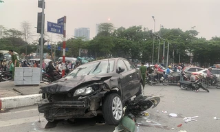 Vì sao phanh tay, về N, xe Kia Forte vẫn lao đi trong vụ đâm 17 xe máy ở Hà Nội?