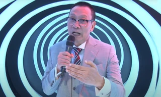 MC Lại Văn Sâm chia sẻ áp lực khi nhận lời dẫn 'Ký Ức Vui Vẻ' mùa ba