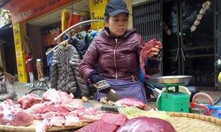 Chợ ế, giá thực phẩm giảm