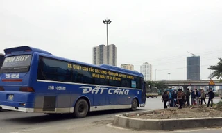 Điểm mặt các 'bến dù' lộng hành đón khách trước Tết