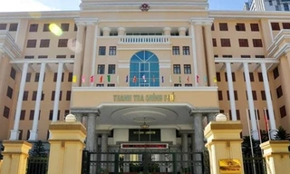 Đuổi việc cán bộ Thanh tra Chính phủ nhận 400 triệu của mẹ liệt sỹ