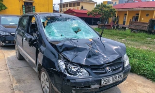 Chiếc ô tô gây tai nạn khiến 3 học sinh thương vong