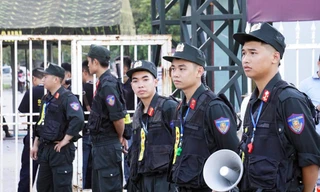 Cảnh sát thắt chặt an ninh tại sân Mỹ Đình trước giờ bóng lăn
