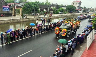 Nghìn người đội mưa đón linh cữu Chủ tịch nước về quê nhà