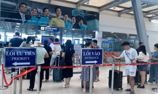 Chuyến bay cuối cùng rời Cát Bi trước khi siêu bão YAGI ập đến