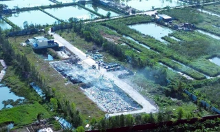 Hỏa diệm sơn rác phả khói độc, dân nghẹt thở, lãnh đạo xã nói gì?