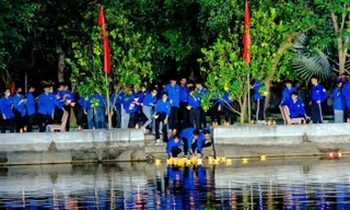 Dâng hương tri ân các Anh hùng liệt sĩ ở Hải Dương