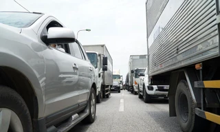 Quốc lộ 5 ùn tắc 10km sau ba vụ tai nạn khiến bảy người chết