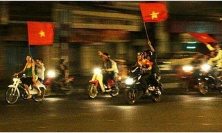 Hàng trăm cảnh sát Hà Nội chống đua xe trận tứ kết Việt Nam - Syria