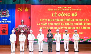 Công an Hải Phòng, Cao Bằng công bố các quyết định về công tác cán bộ