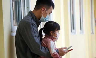 Ảnh: Người dân trong một khu cách ly tập trung