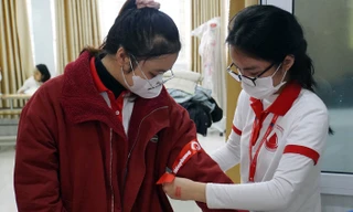 Nối vòng tay y dược, trao giọt hồng yêu thương