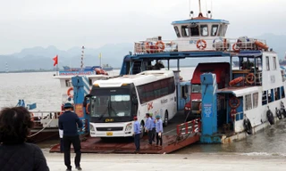 Vận hành thử nghiệm phà mới chở khách du lịch đảo Cát Bà 