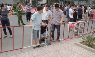 Tranh chấp hàng rào căng thẳng ở khu đô thị hạng sang