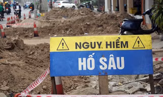 Bẫy 'tử thần' trên tuyến đường nghìn tỷ ở Hà Nội vừa thông xe