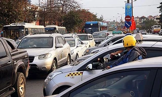 CSGT cảnh báo 'điểm đen' ùn tắc khi người dân về quê nghỉ lễ