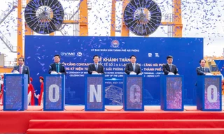 Chủ tịch nước bấm nút khánh thành 2 bến cảng nước sâu Lạch Huyện 