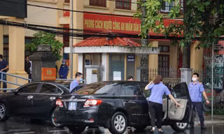 Tổ công tác Viện KSND Tối cao làm việc tại Công an quận Đồ Sơn.