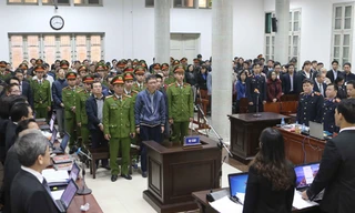 Toàn cảnh phòng xử ông Đinh La Thăng, Trịnh Xuân Thanh và 20 bị cáo ngày 8/1. Ảnh: TTXVN.