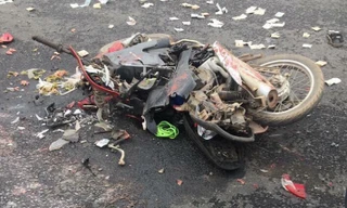 Chiếc xe máy gặp nạn. Ảnh: FB Tùng Phương