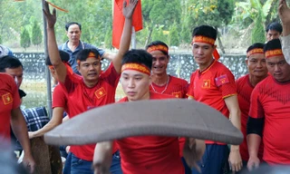 Về Hải Dương xem trai làng nổ pháo đất đầu xuân 