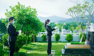 Nhiều người Hà Nội làm lễ Vu Lan qua mạng phòng chống COVID-19