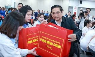 Thủ tướng Phạm Minh Chính tặng quà Tết cho công nhân Hải Dương 