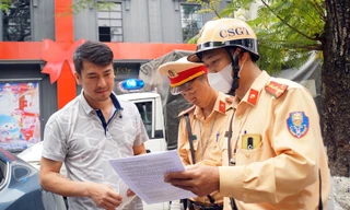 Hải Phòng mạnh tay xử lý tài xế đỗ xe dưới lòng đường, trên vỉa hè 