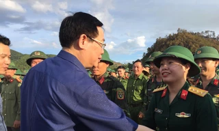 Phó Thủ tướng thị sát hiện trường vụ cháy khủng khiếp ở Hà Tĩnh