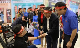 Hơn 1.000 người tham gia ngày hội Chủ nhật Đỏ tại Hà Tĩnh