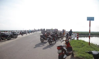 Nam sinh nhảy cầu tự tử sau khi ​bị nhắc nhở vì chơi điện thoại khuya