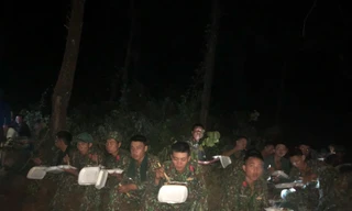 Xuyên đêm chống ‘giặc lửa’ ở Hà Tĩnh