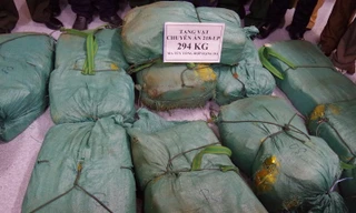 Cận cảnh vụ bắt gần 3 tạ ma túy từ Lào về Việt Nam 