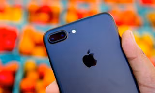 Sử dụng sạc không dây, iPhone 8 sẽ nạp năng lượng thế nào?