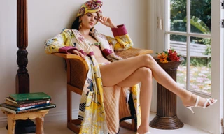 Ngắm siêu mẫu đắt giá nhất thế giới là em gái Kim Kardashian