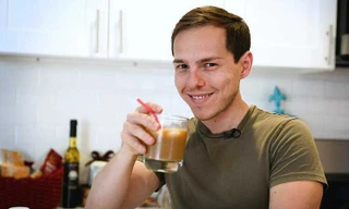 Triệu phú chuyên săn đồ giá rẻ để tiết kiệm từng xu